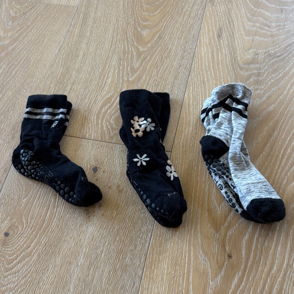 Set of 3 EUC Pure Barre Sticky Socks Mid Length Sz M